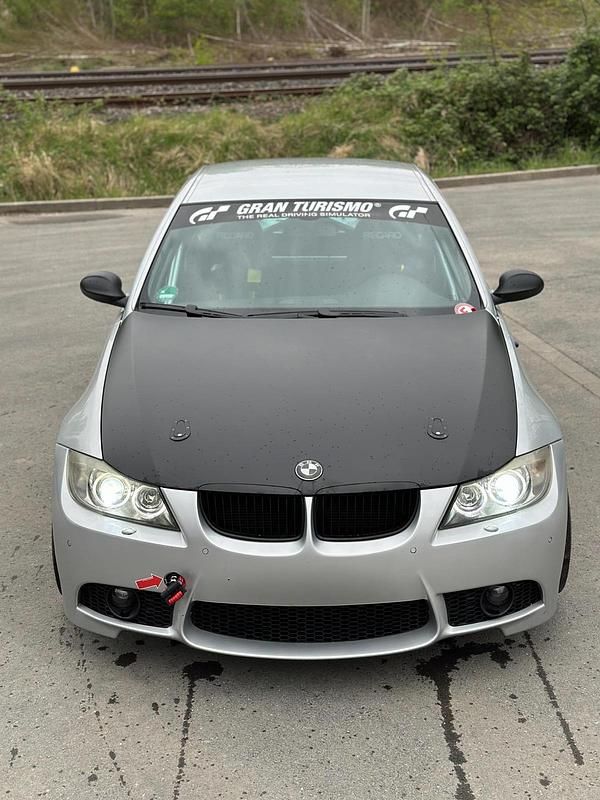 Gebraucht BMW 325 218 PS (160 kW) 2005 Silber Limousine