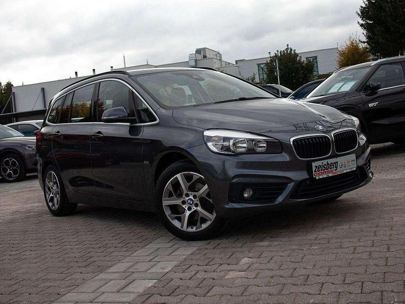 Grau Gebraucht 2017 BMW 218 Sport Line Kombi | 13.990 € (Fairer Preis) - Bild 1/4