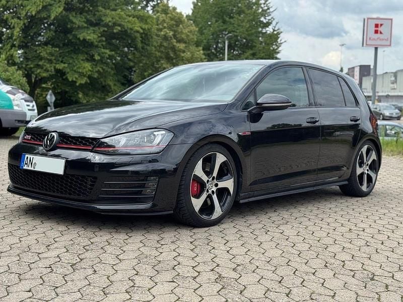 Schwarz Gebraucht 2014 VW Golf VII GTI Limousine | 14.990 € (Fairer Preis) - Bild 1/4