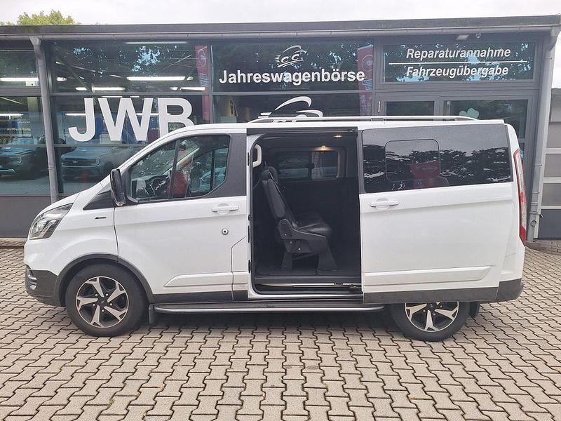Frozen white Gebraucht 2021 Ford Tourneo Van / Kleinbus | 29.890 € (Etwas zu teuer) - Bild 1/4