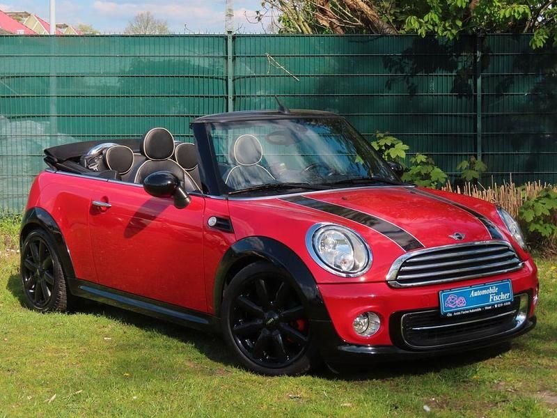 Gebraucht Mini Cooper Cabriolet 122 PS (89 kW) 2011 Rot Cabrio