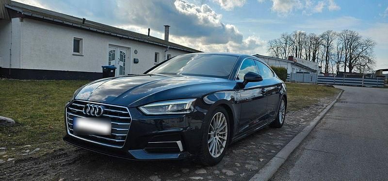 Gebraucht Audi A5 Sportback Sport 252 PS (185 kW) 2017 Blau Kleinwagen
