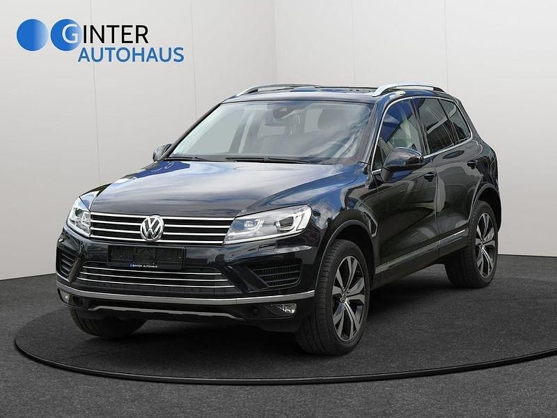 Schwarz Gebraucht 2015 VW Touareg Terrain Tech SUV | 28.990 € (Etwas zu teuer) - Bild 1/4
