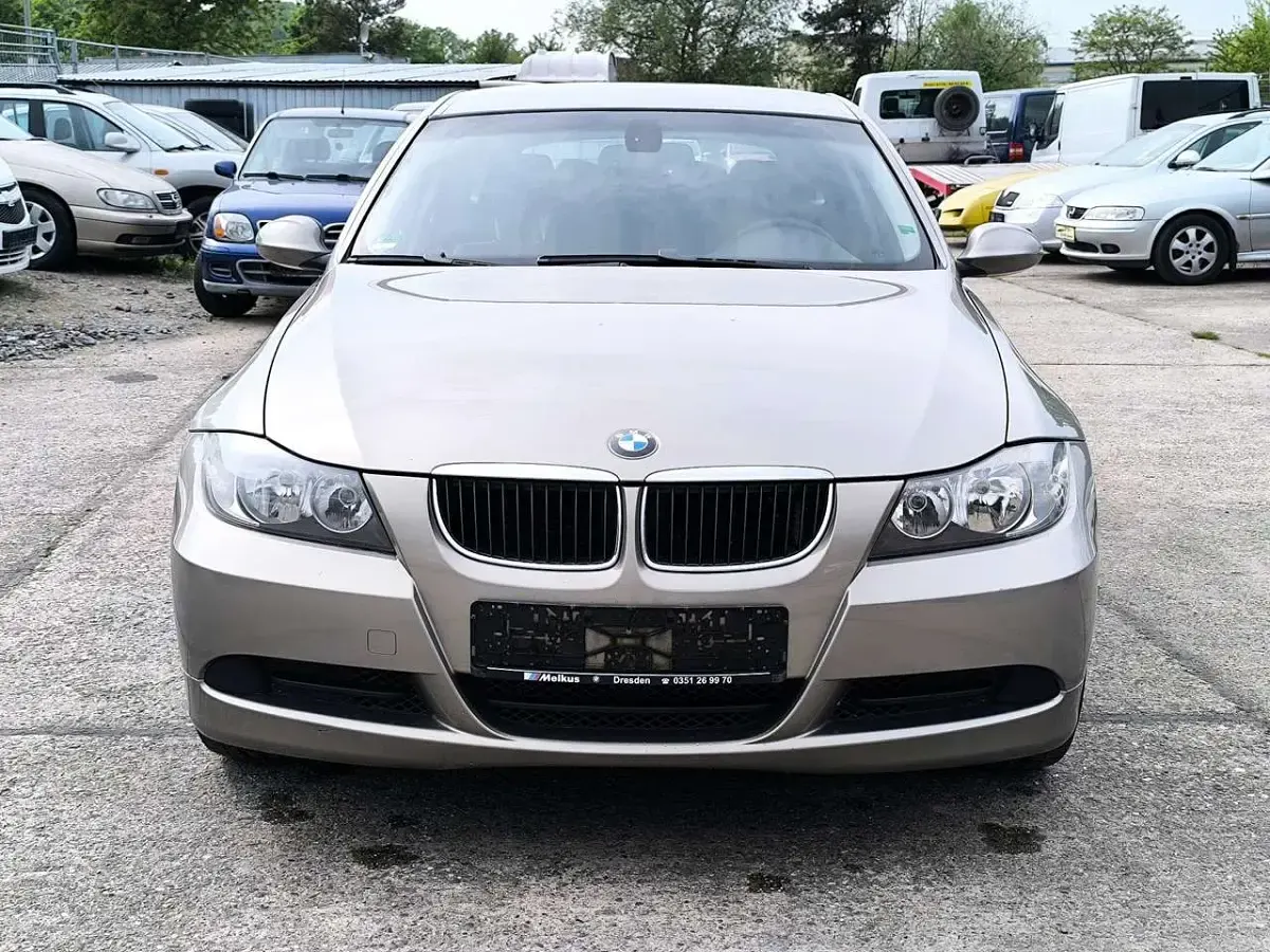 Gebraucht BMW 318 Comfort Edition 122 PS (89 kW) 2007 Platinbronze metallic Kombi