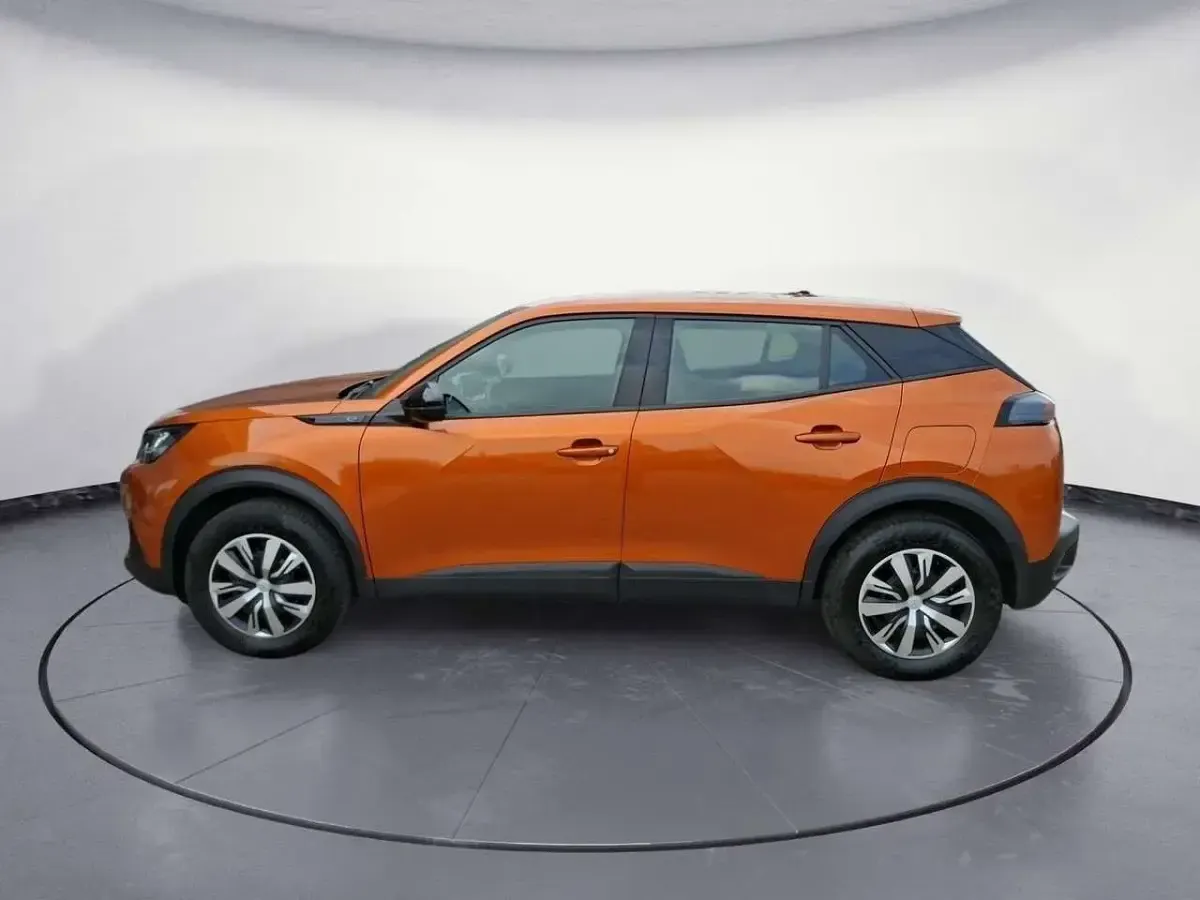 Gebraucht Peugeot e-2008 Allure 100 kW (136 PS) 2023 Orange SUV