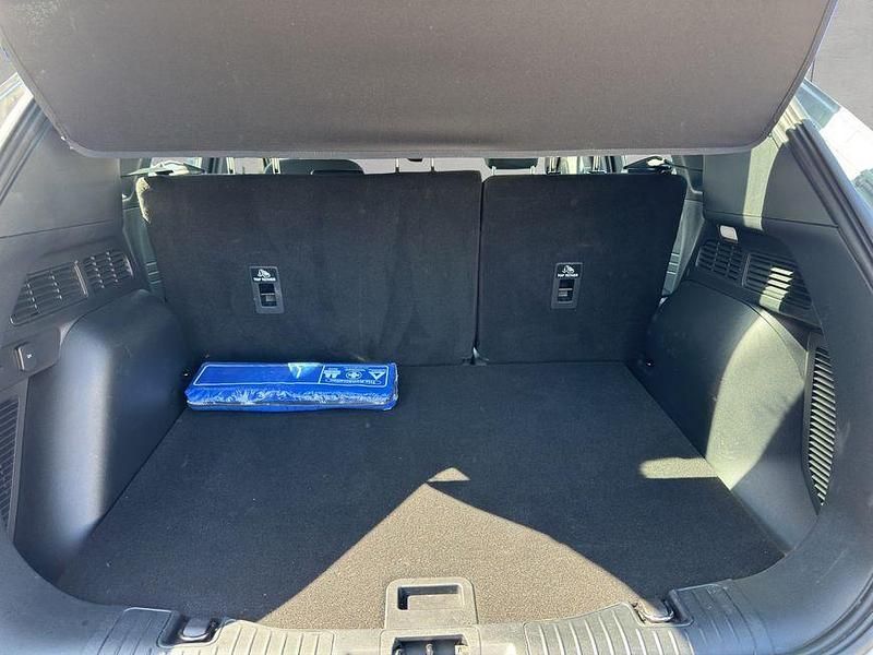 Gebraucht Ford Kuga ST-Line 151 PS (111 kW) 2024 Solar silber metallic SUV