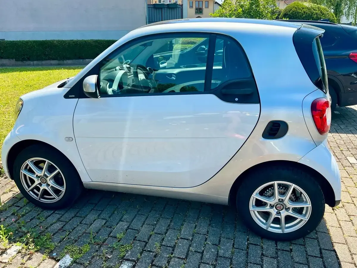 Gebraucht Smart ForTwo Coupé Passion 70 PS (51 kW) 2016 Weiß Coupé