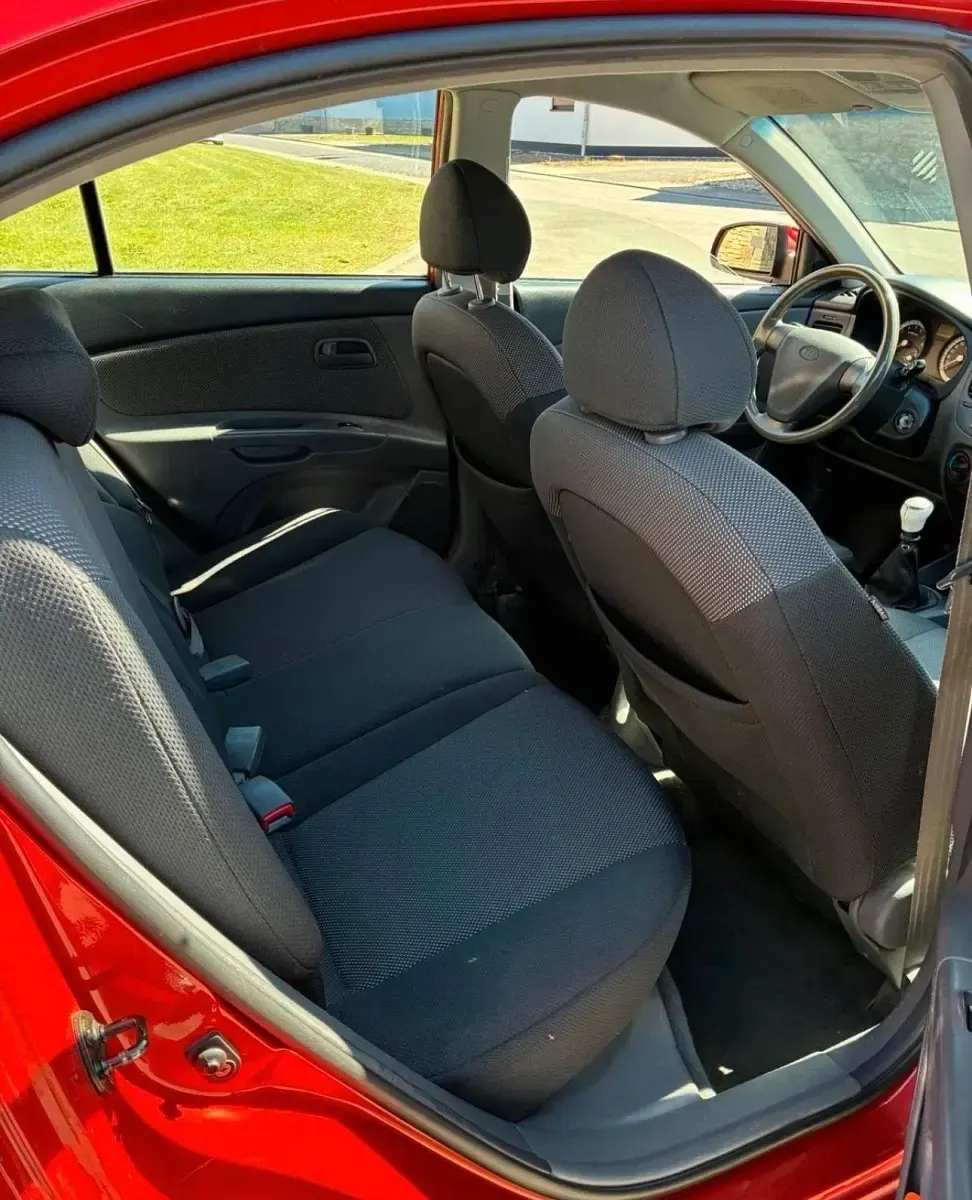 Usata Kia Rio 112 CV (82 kW) 2006 Rosso Berlina