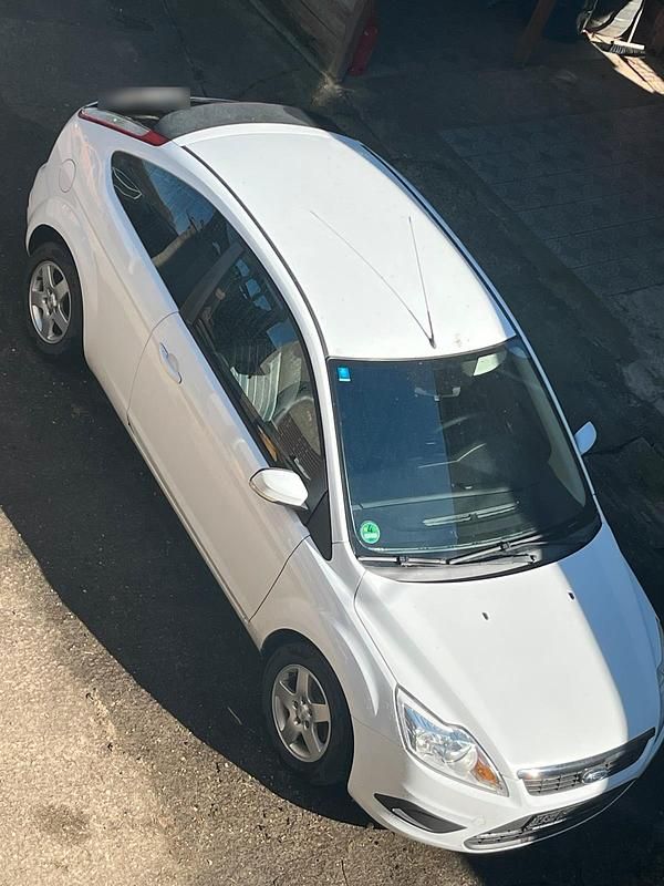 Gebraucht Ford Focus 80 PS (58 kW) 2009 Weiß Kleinwagen