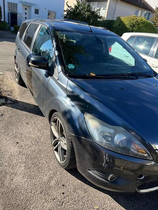 Grau Gebraucht 2009 Ford Focus Viva X Kombi | 1.200 € - Bild 1/4