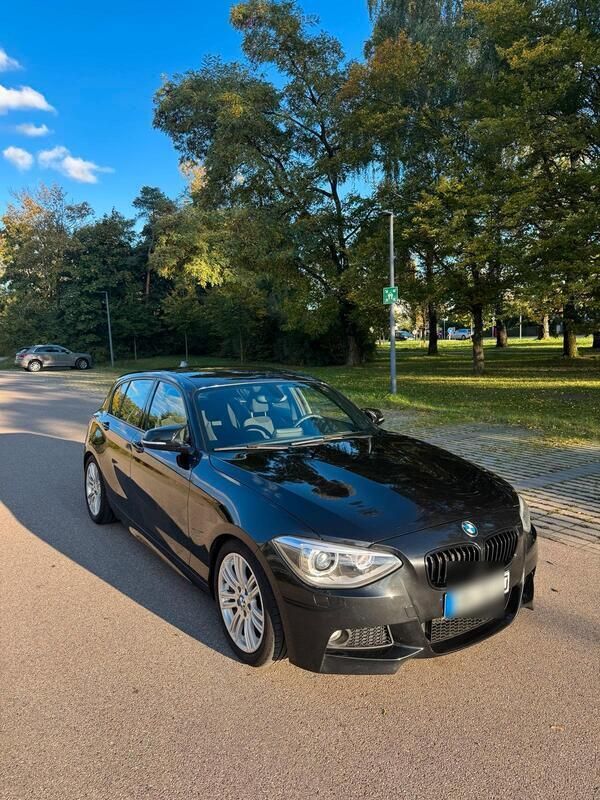 Schwarz Gebraucht 2013 BMW 120 M Sport Kleinwagen | 8.500 € - Bild 1/4