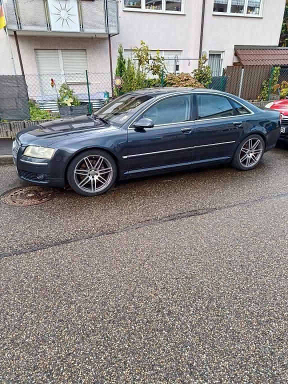 Grau Gebraucht 2006 Audi A8 Performance Limousine | 5.000 € (Superpreis) - Bild 1/1