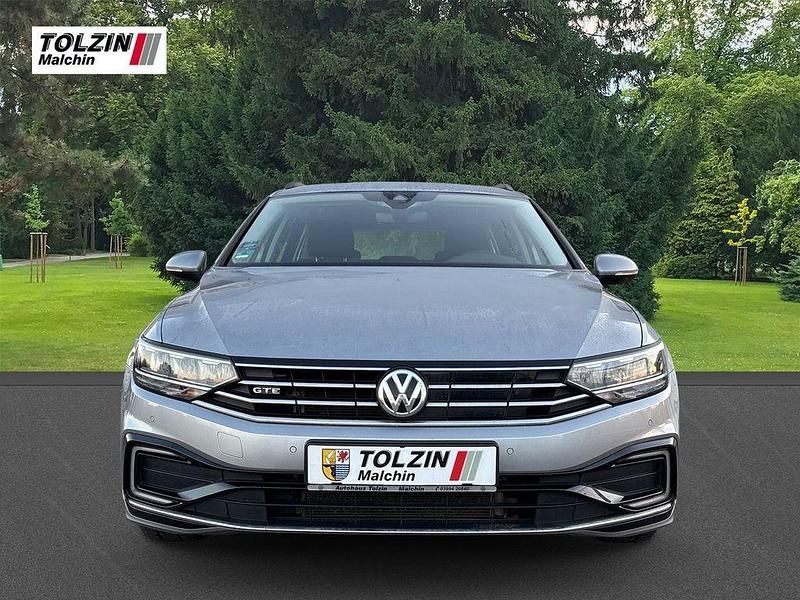 Silber Gebraucht 2020 VW Passat GTE Kombi | 22.990 € (Fairer Preis) - Bild 1/3