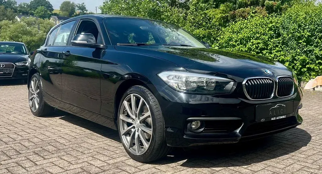 Gebraucht BMW 118 Sport Line 136 PS (100 kW) 2017 Schwarz Kleinwagen