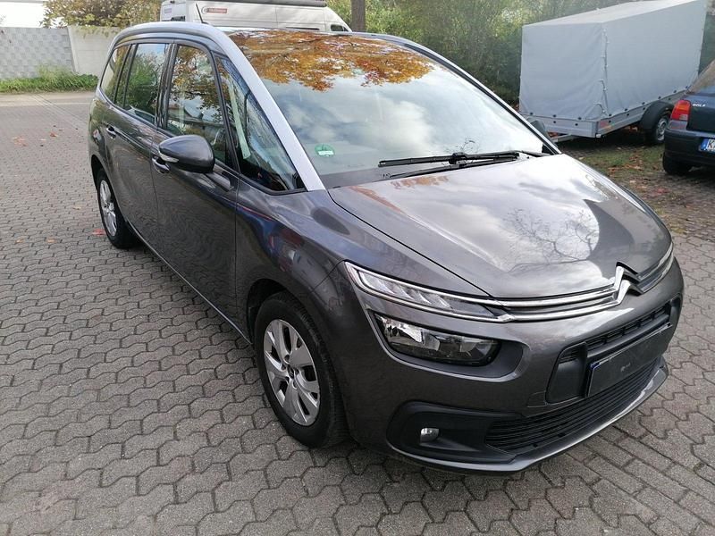 Grau Gebraucht 2018 Citroën C4 SpaceTourer Van / Kleinbus | 8.900 € (Fairer Preis) - Bild 1/4
