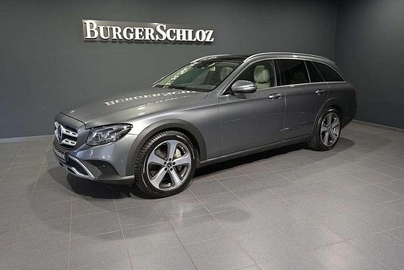 Gebraucht Mercedes E400 Avantgarde 330 PS (242 kW) 2019 Grau selenite grey metallic Kombi