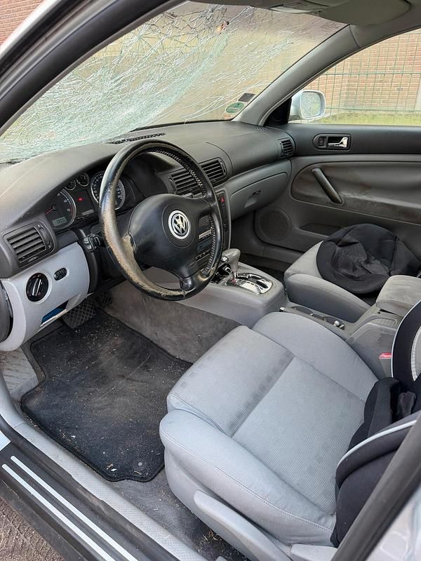 Gebraucht VW Passat 150 PS (110 kW) 2001 Silber Kombi