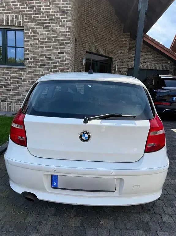Gebraucht BMW 118 143 PS (105 kW) 2008 Weiß Kleinwagen