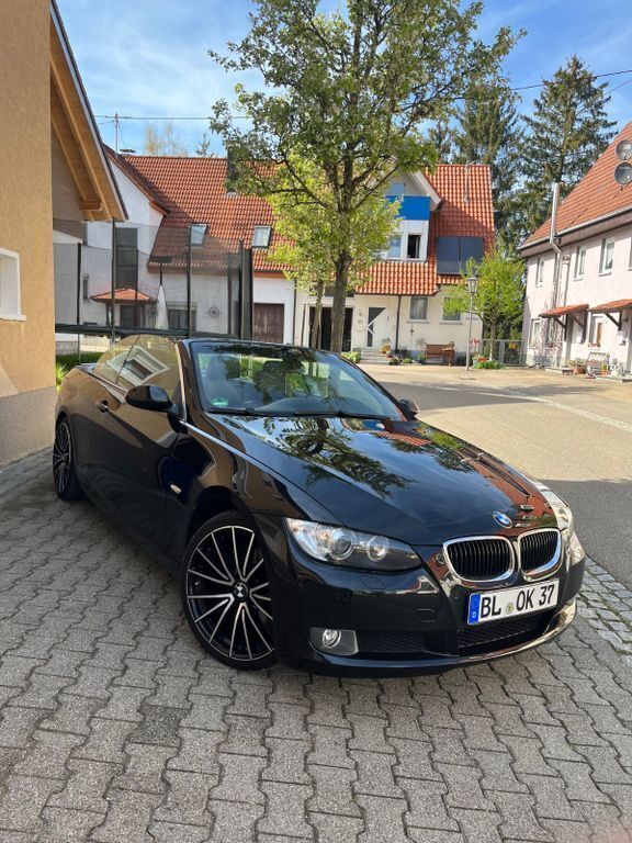 Schwarz Gebraucht 2009 BMW 320 Cabriolet Sport Line Cabrio | 8.999 € (Fairer Preis) - Bild 1/4