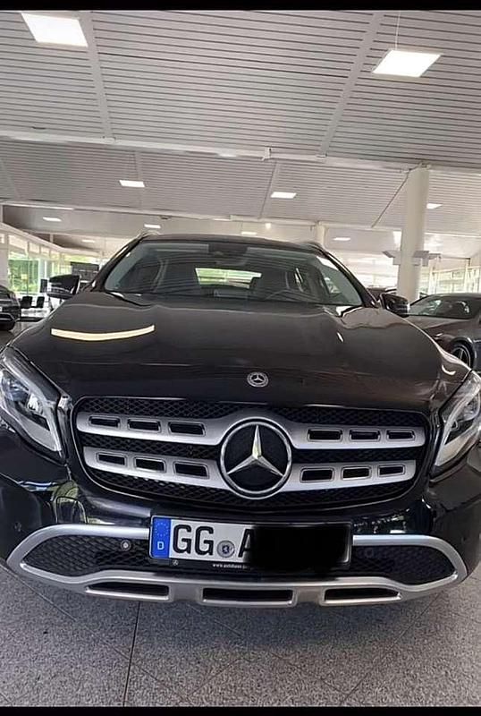 Gebraucht Mercedes GLA200 Urban 156 PS (114 kW) 2020 SUV
