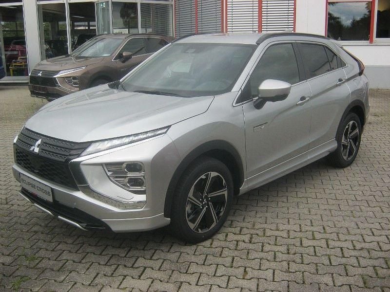 Silber Neu 2025 Mitsubishi Eclipse Cross Select SUV | 36.900 € - Bild 1/4
