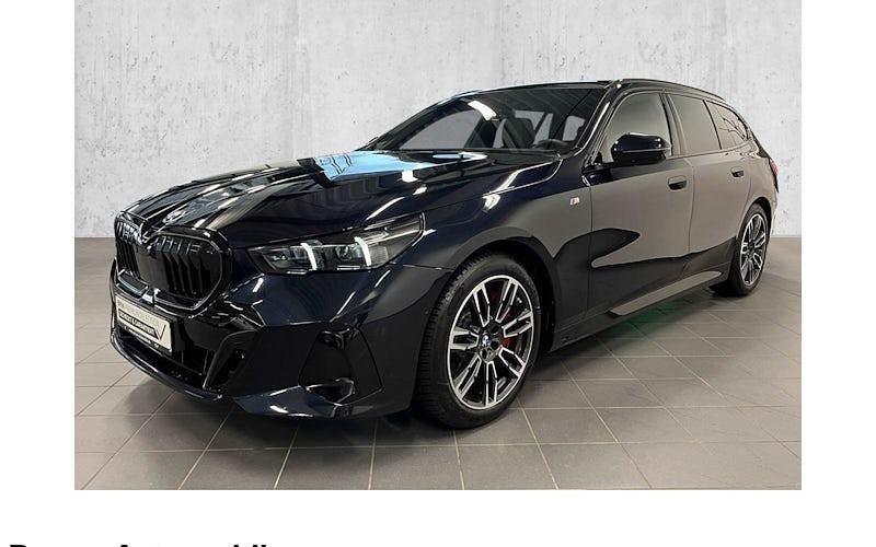 Gebraucht BMW 530 Comfort Edition 286 PS (210 kW) 2025 Schwarz Kombi