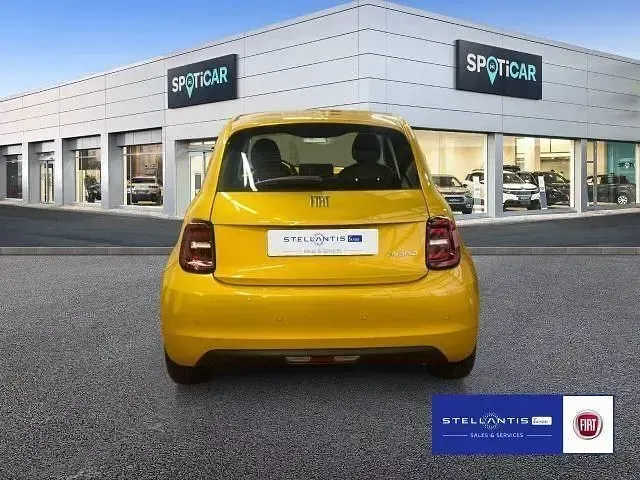 Neu Fiat 500 69 PS (50 kW) 2026 Gelb Limousine