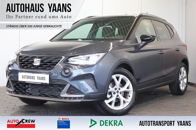 Grau Gebraucht 2024 Seat Arona FR SUV | 15.989 € (Superpreis) - Bild 1/4