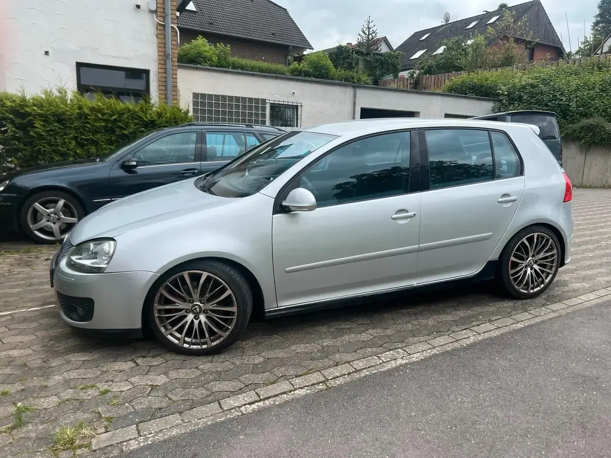 Gebraucht VW Golf IV GTI 200 PS (147 kW) 2006 Silber Limousine