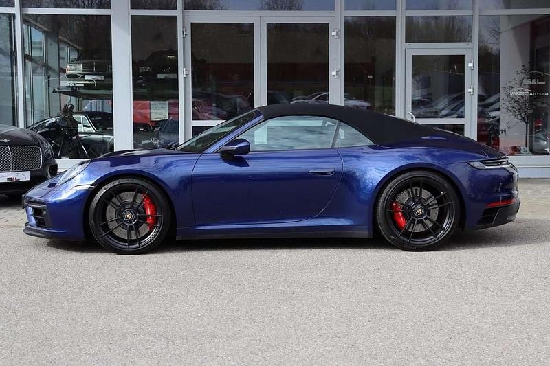 Gebraucht Porsche 992 480 PS (353 kW) 2021 Enzianblaumetallic Cabrio