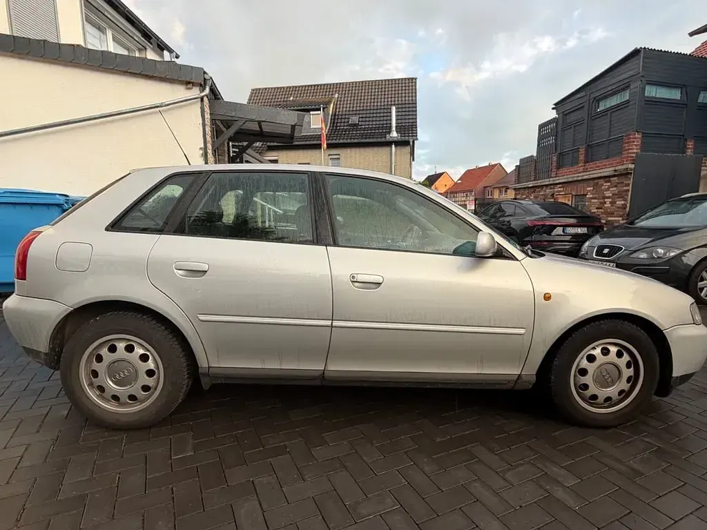 Gebraucht Audi A3 Ambiente 102 PS (75 kW) 2002 Grau Kleinwagen