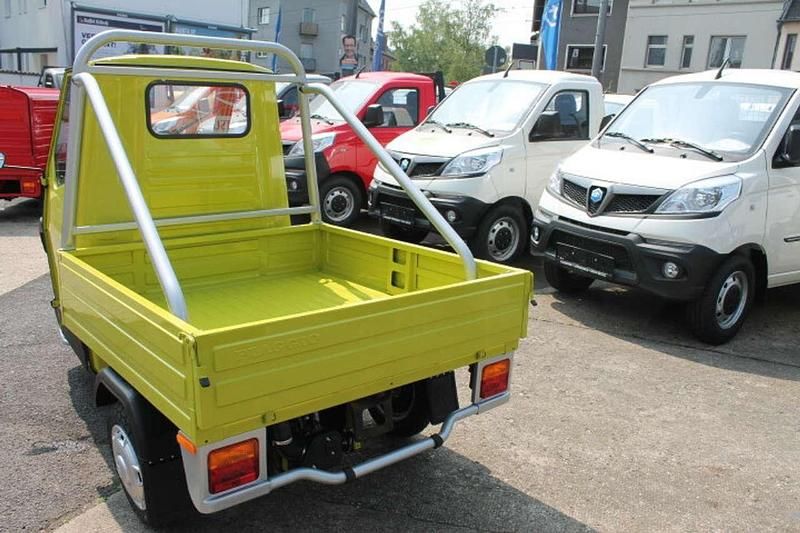 Nouă Piaggio APE 2025 Verde SUV