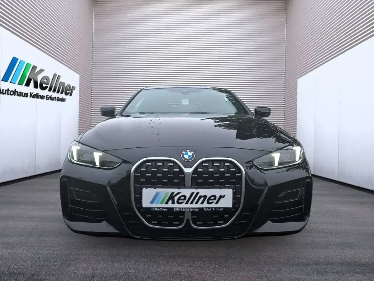 Gebraucht BMW 420 M Sport 184 PS (135 kW) 2025 Saphirschwarz Coupé