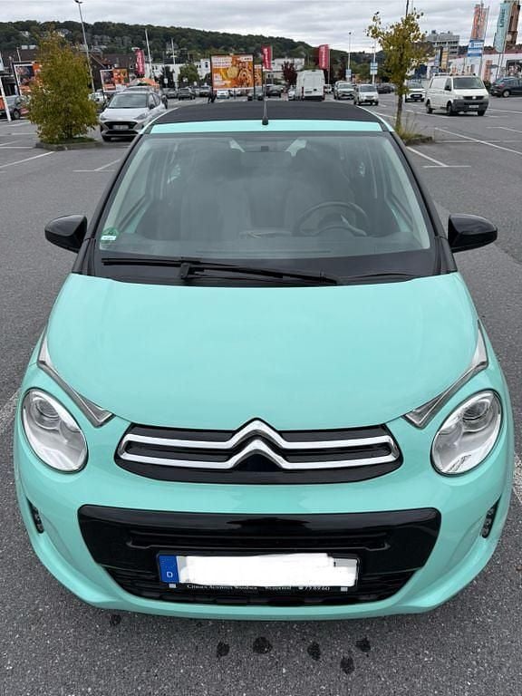 Grün Gebraucht 2017 Citroën C1 PureTech Kleinwagen | 7.999 € (Fairer Preis) - Bild 1/4