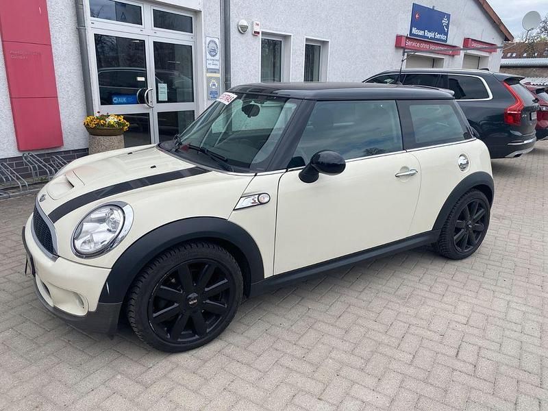 Usata Mini Cooper 174 CV (127 kW) 2008 Bianco Utilitaria