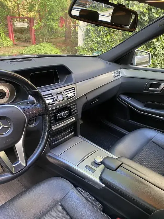 Gebraucht Mercedes E220 170 PS (125 kW) 2014 Grau Limousine