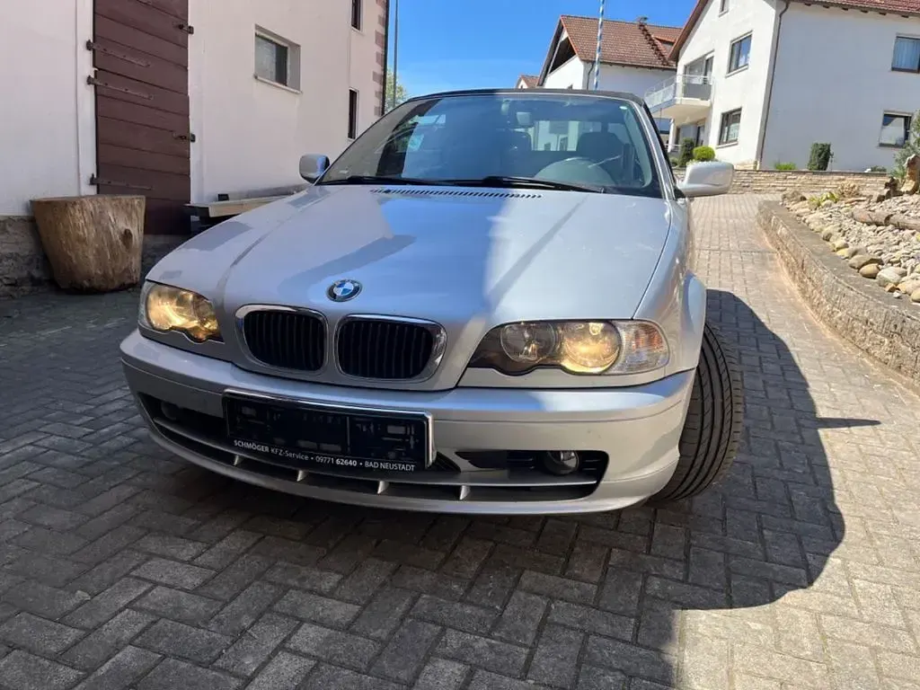 Gebraucht BMW 318 Cabriolet 143 PS (105 kW) 2002 Silber Cabrio