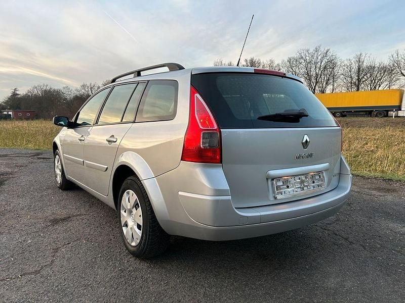 Gebraucht Renault Mégane II Avantage 111 PS (81 kW) 2007 Grau Limousine