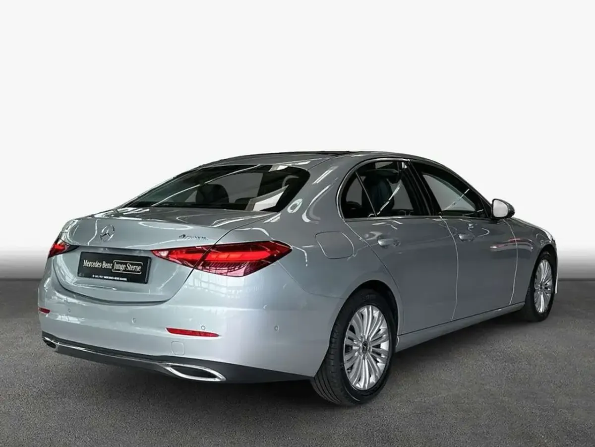 Gebraucht Mercedes C220 Avantgarde 200 PS (147 kW) 2025 Hightechsilber metallic Limousine
