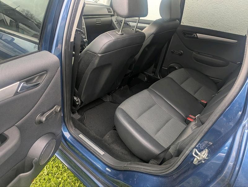 Gebraucht Mercedes B160 95 PS (69 kW) 2009 Blau Van / Kleinbus