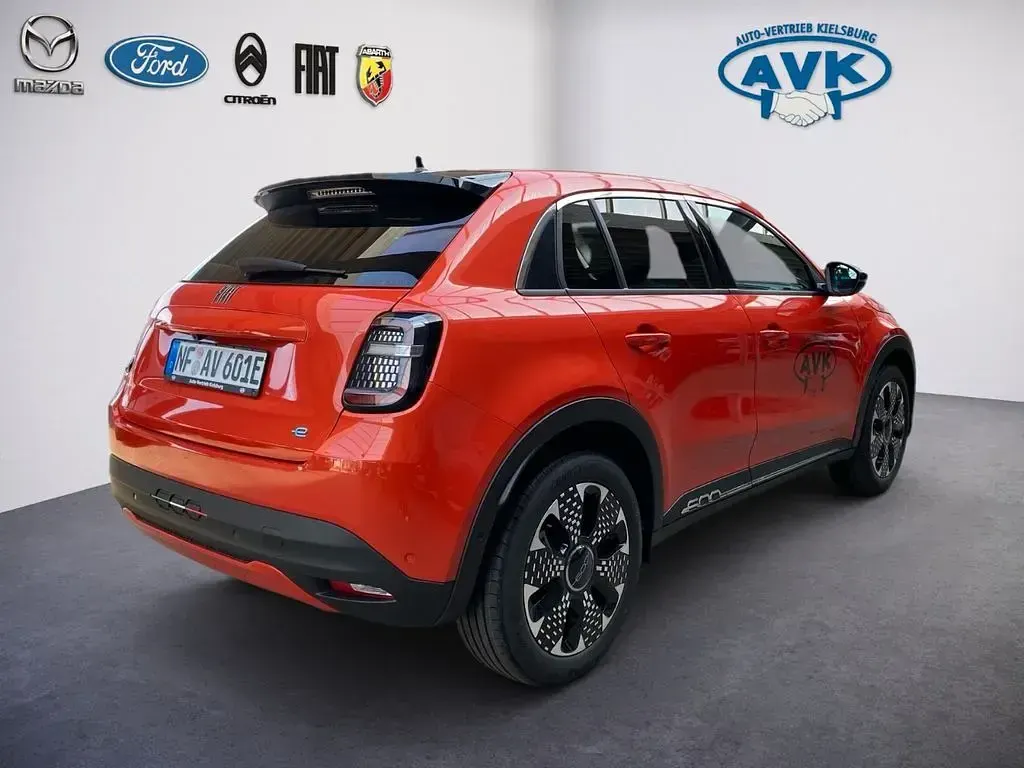 Gebraucht Fiat 600E La Prima 114 kW (156 PS) 2026 Sole orange SUV