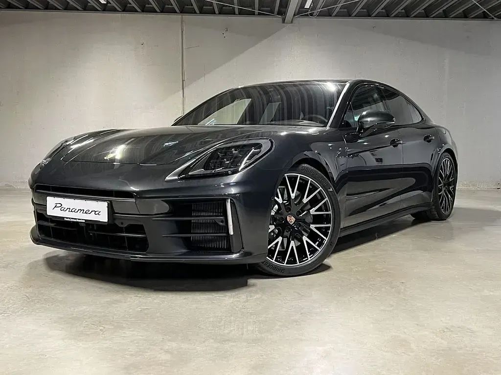Neu Porsche Panamera 470 PS (345 kW) 2025 Grau Kleinwagen
