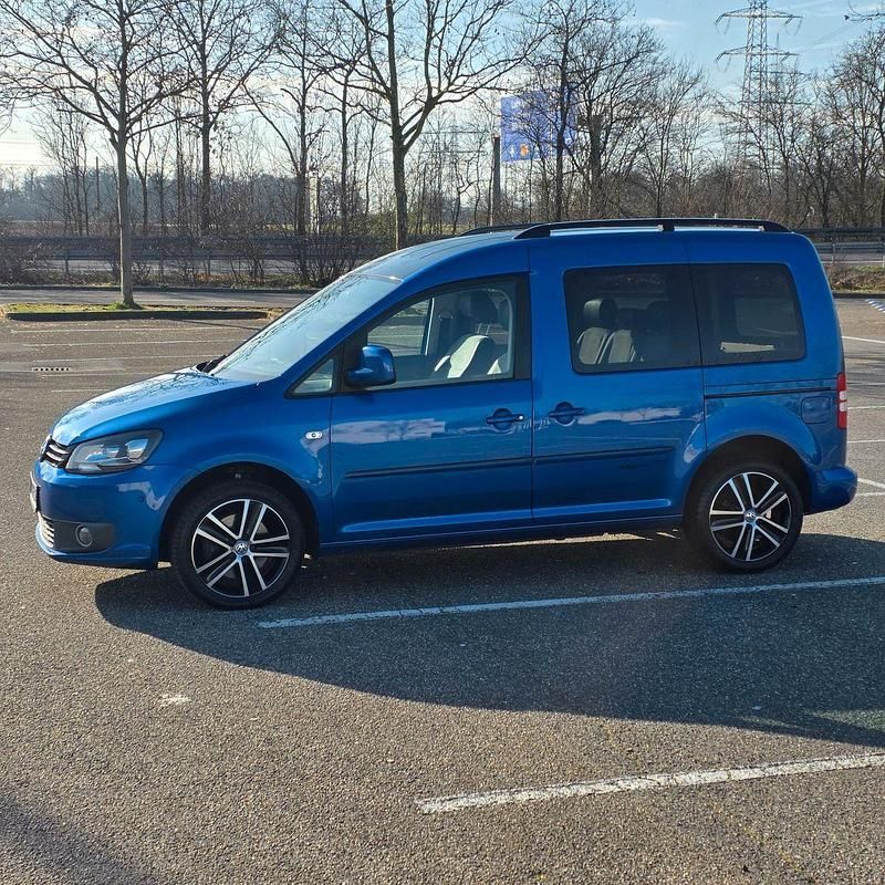 Gebraucht VW Caddy Edition 140 PS (102 kW) 2015 Blau Van / Kleinbus
