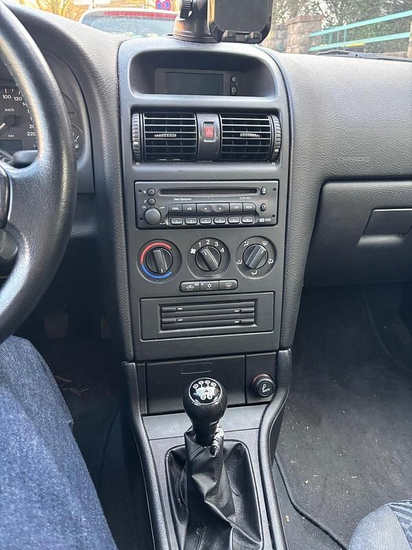 Gebraucht Opel Astra 84 PS (61 kW) 2001 Blau Coupé