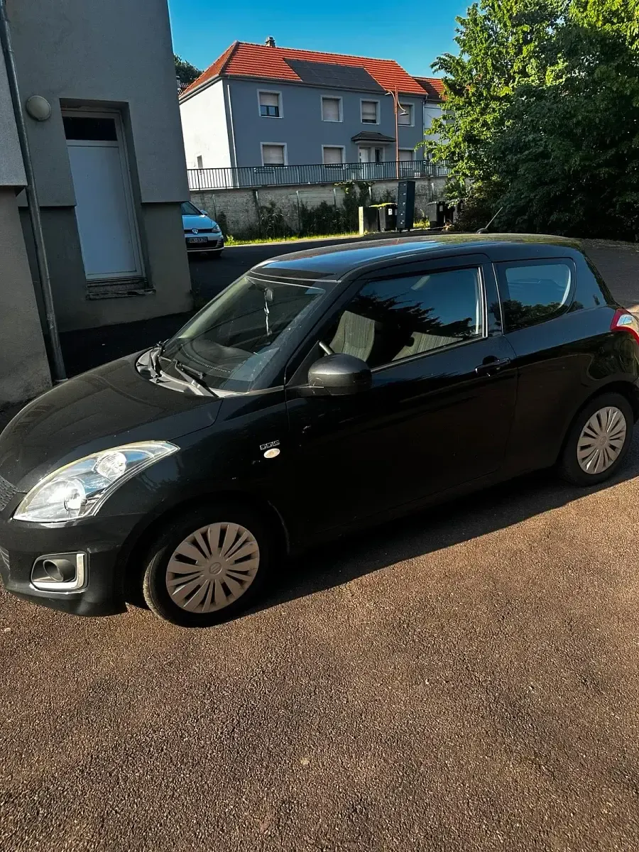 Gebraucht Suzuki Swift 75 PS (55 kW) 2013 Kleinwagen