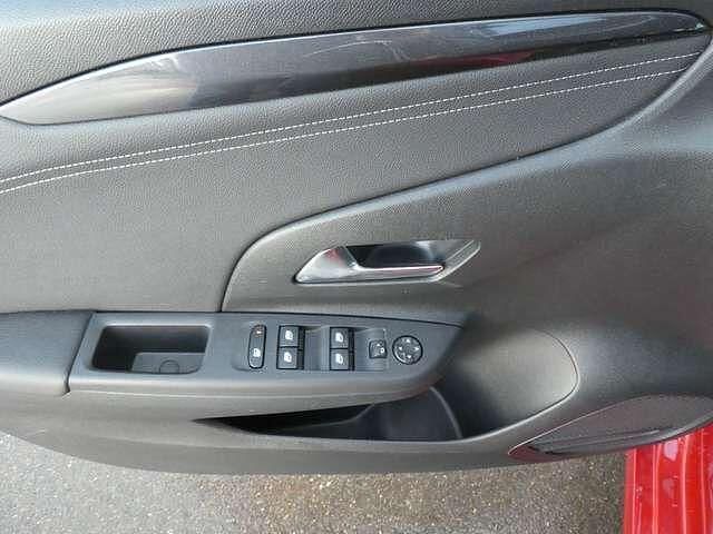 Gebraucht Opel Corsa Elegance 101 PS (74 kW) 2021 Rot Limousine