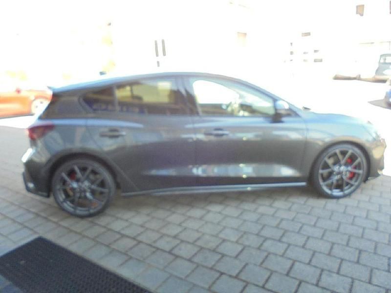 Gebraucht Ford Focus ST 280 PS (205 kW) 2024 Grau Limousine