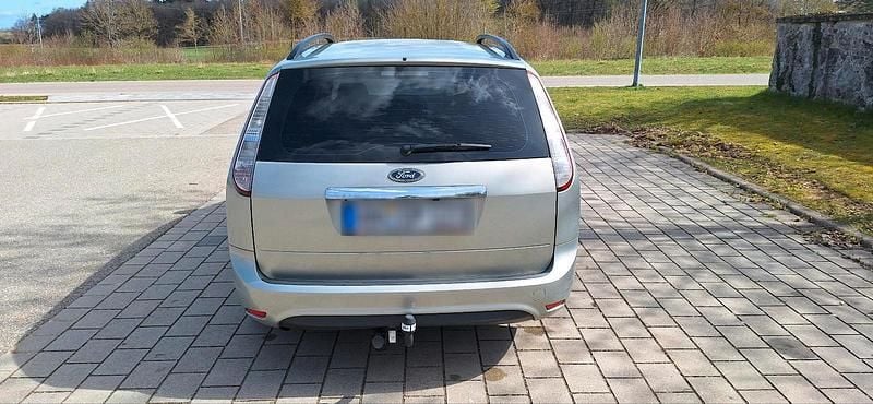 Używany Ford Focus Titanium 145 KM (106 kW) 2008 Szary Kombi