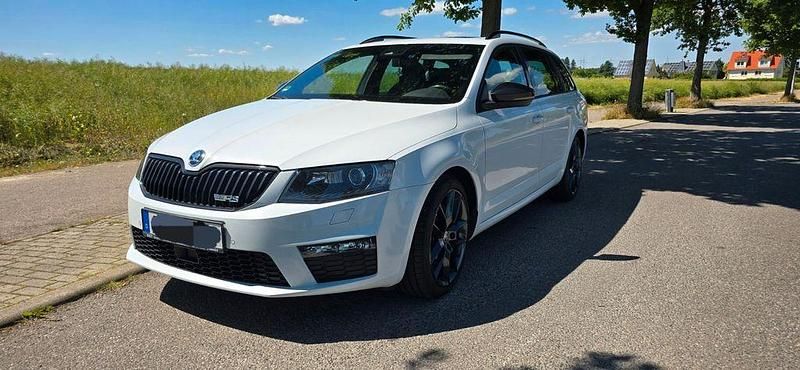 Weiß Gebraucht 2015 Skoda Octavia RS Kombi | 13.400 € (Guter Preis) - Bild 1/4