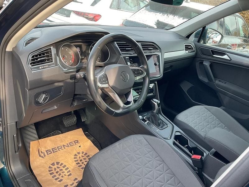 Gebraucht VW Tiguan Life 2022 Nightshade blue metallic SUV